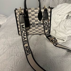 Michael kors Purse Women’s Bag Shoulder Mirella Cross Body NWT